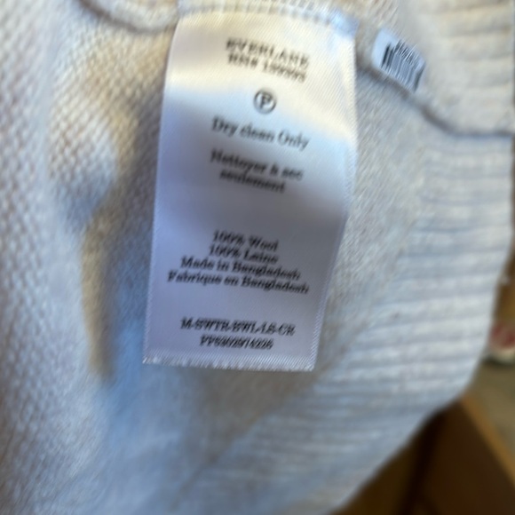 Everlane Women's Crew Neck Sweater - Picture 6 of 14